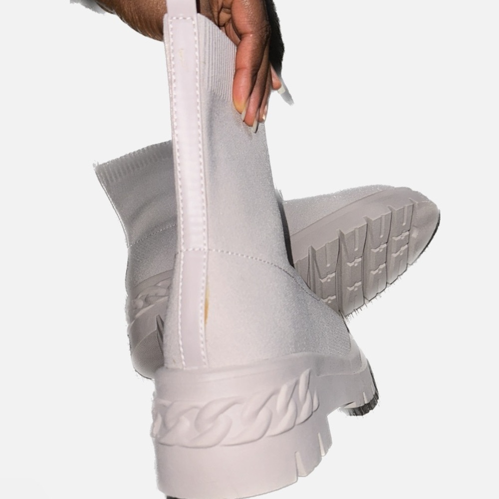 ALDO Big Act Chelsea Sock Booties NWOB - Picture 11 of 13